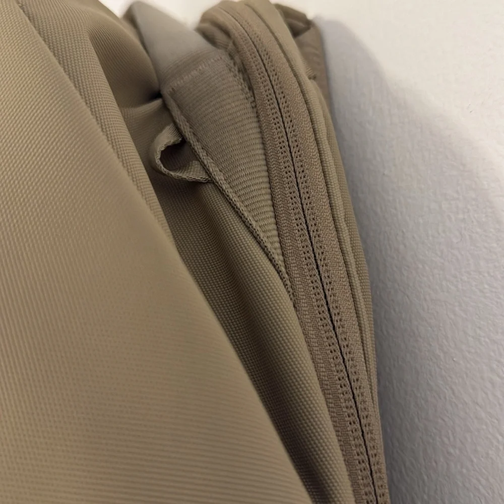 Urth Arkose 20L Backpack – 15” Laptop Bag, Weatherproof + Recycled (Beige)